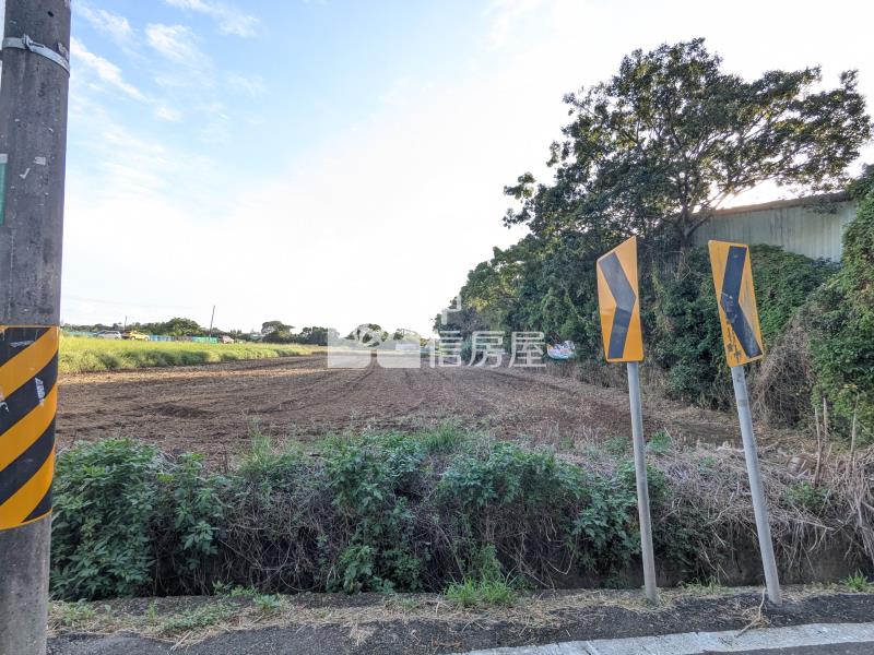 近青埔臨A19臨路8米美農地房屋室內格局與周邊環境