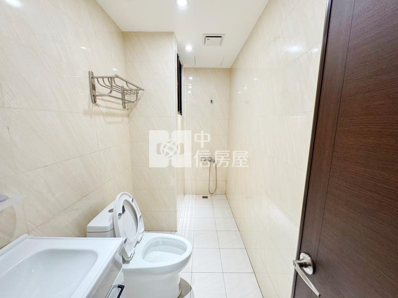 【安家】近青埔頂樓大露臺景觀戶房屋室內格局與周邊環境