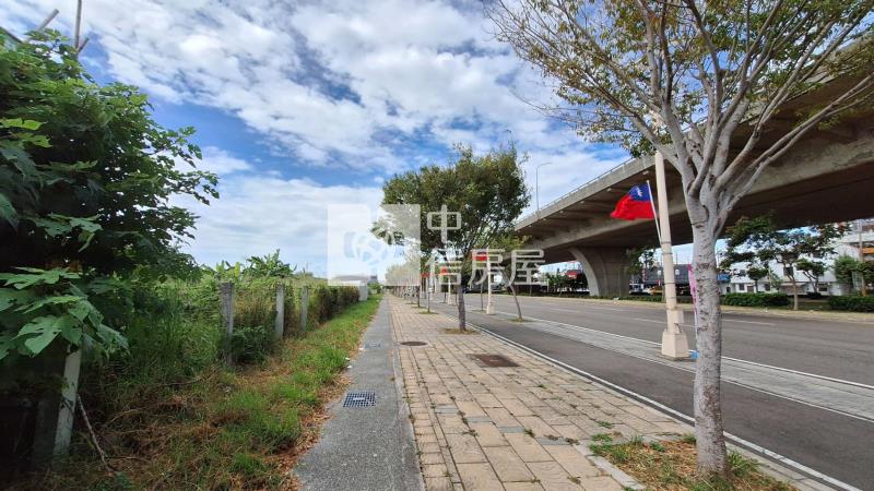 緊鄰快速道路精華14期住宅建地房屋室內格局與周邊環境