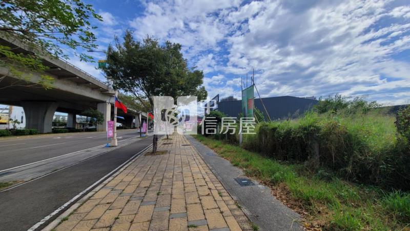 緊鄰快速道路精華14期住宅建地房屋室內格局與周邊環境