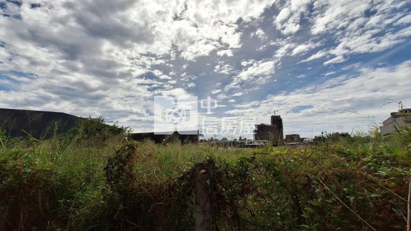 緊鄰快速道路精華14期住宅建地房屋室內格局與周邊環境