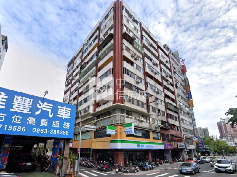 美術館稀有大面寬角店房屋室內格局與周邊環境