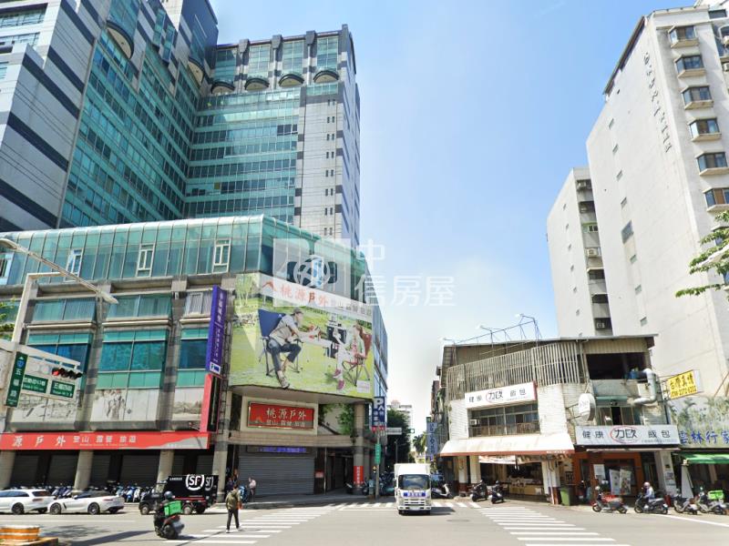 美術館稀有大面寬角店房屋室內格局與周邊環境