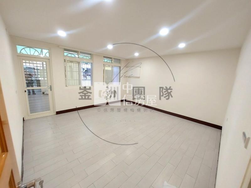 近水美國小美透天房屋室內格局與周邊環境