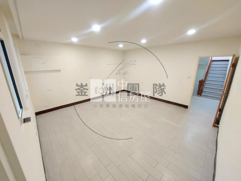 近水美國小美透天房屋室內格局與周邊環境