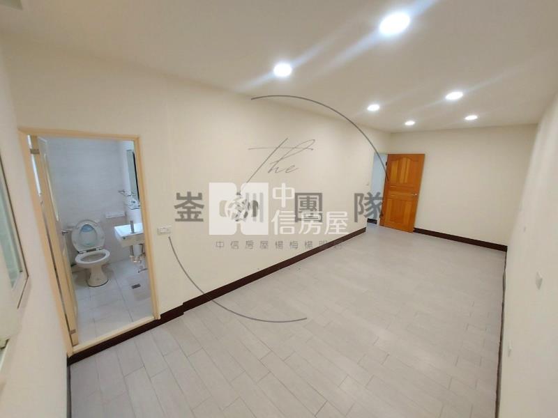 近水美國小美透天房屋室內格局與周邊環境
