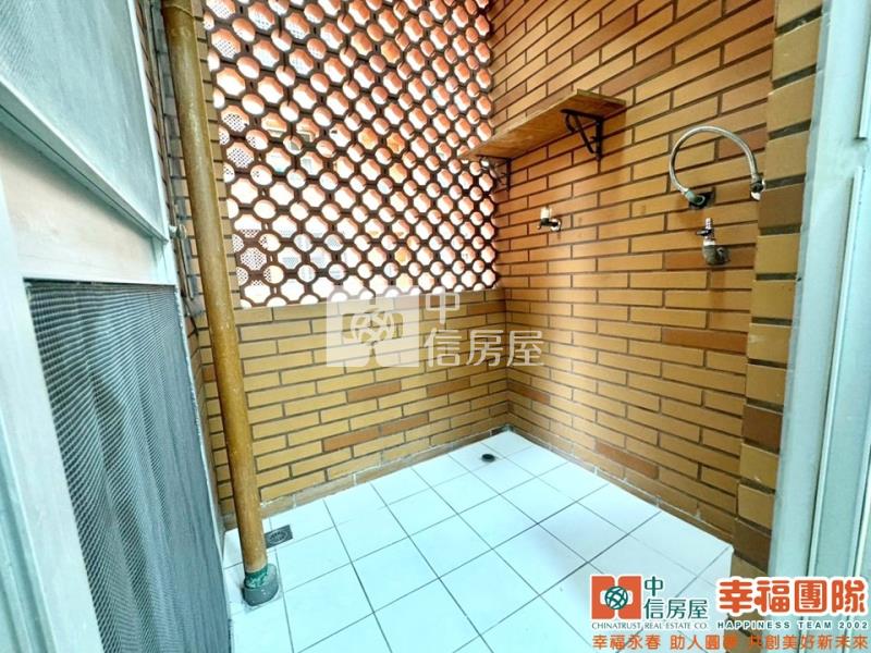 工學商圈挑高兩房平車房屋室內格局與周邊環境