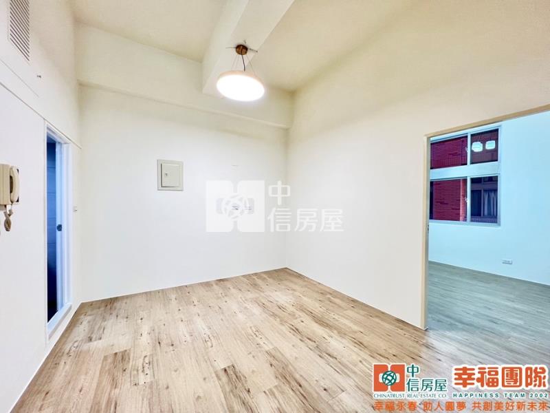 工學商圈挑高兩房平車房屋室內格局與周邊環境