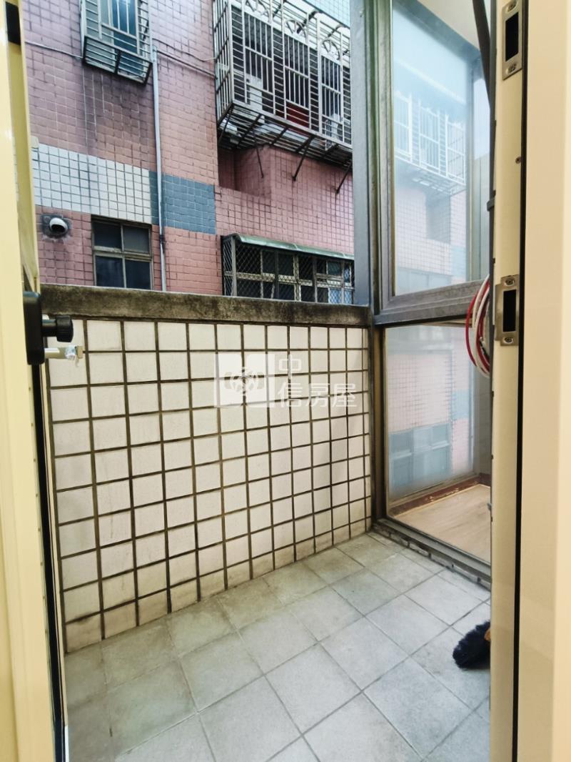 寶祥縣寶 精緻2房車 近武陵高中愛買房屋室內格局與周邊環境