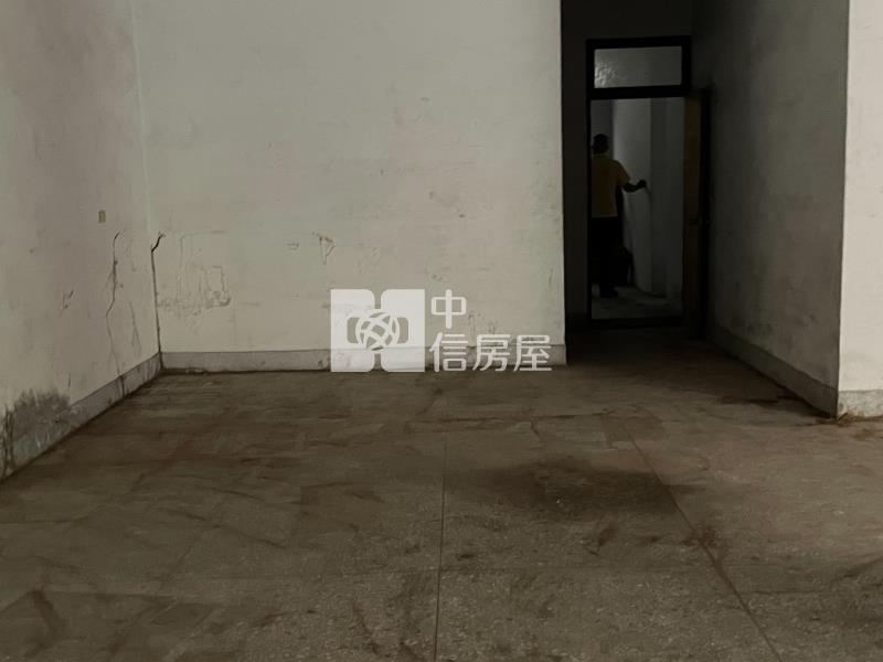 大慶商圈9米面寬靜巷雙透天房屋室內格局與周邊環境