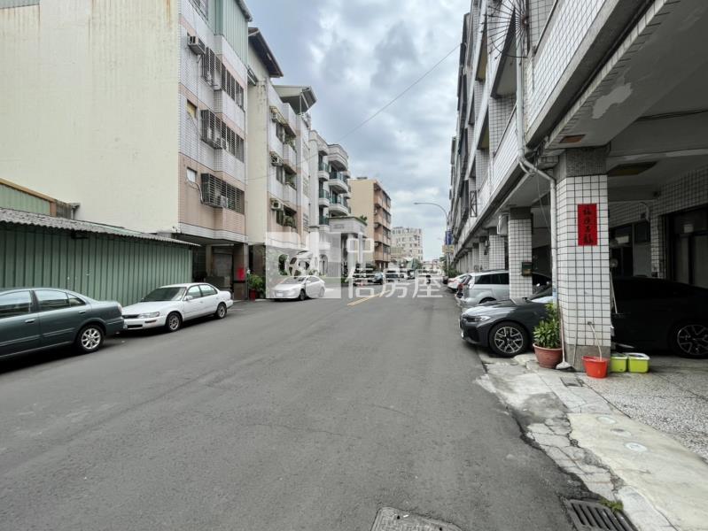 水湳經貿臨12米路透店房屋室內格局與周邊環境