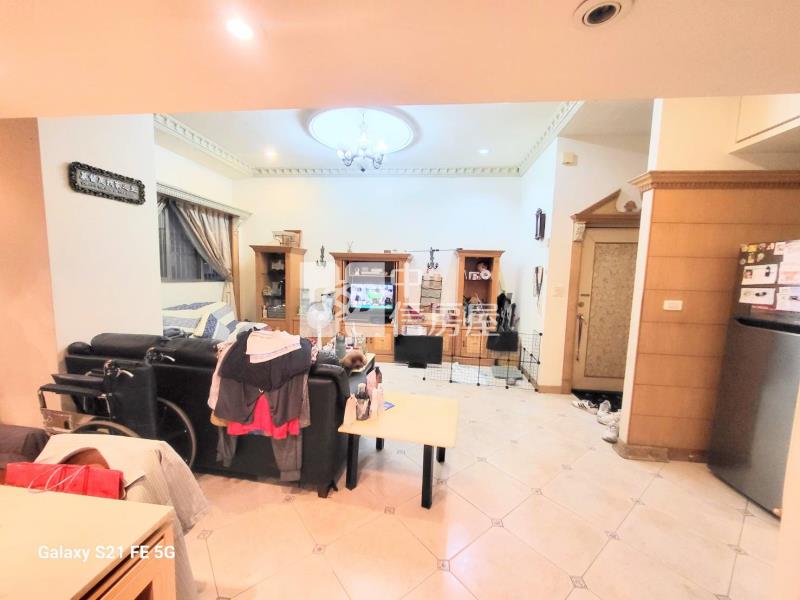 冠倫大國樓中樓2+1房房屋室內格局與周邊環境