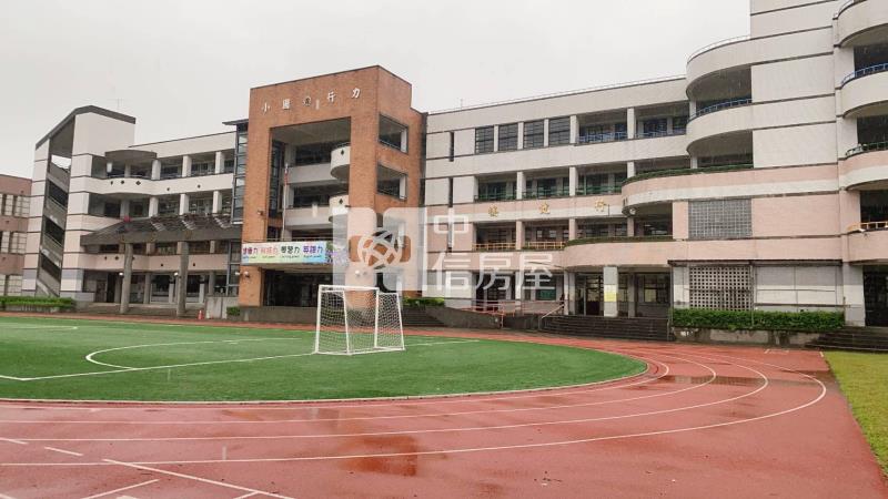 河濱公園高投報四房美寓房屋室內格局與周邊環境