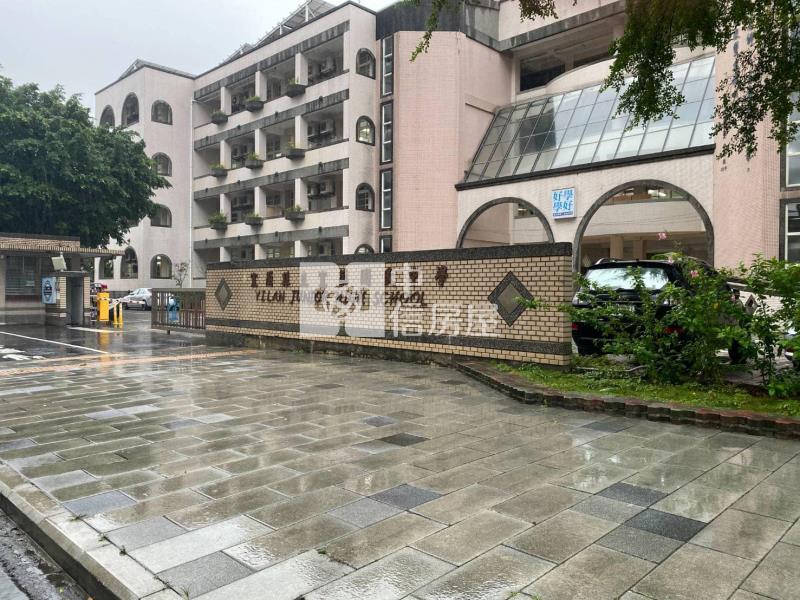 河濱公園高投報四房美寓房屋室內格局與周邊環境