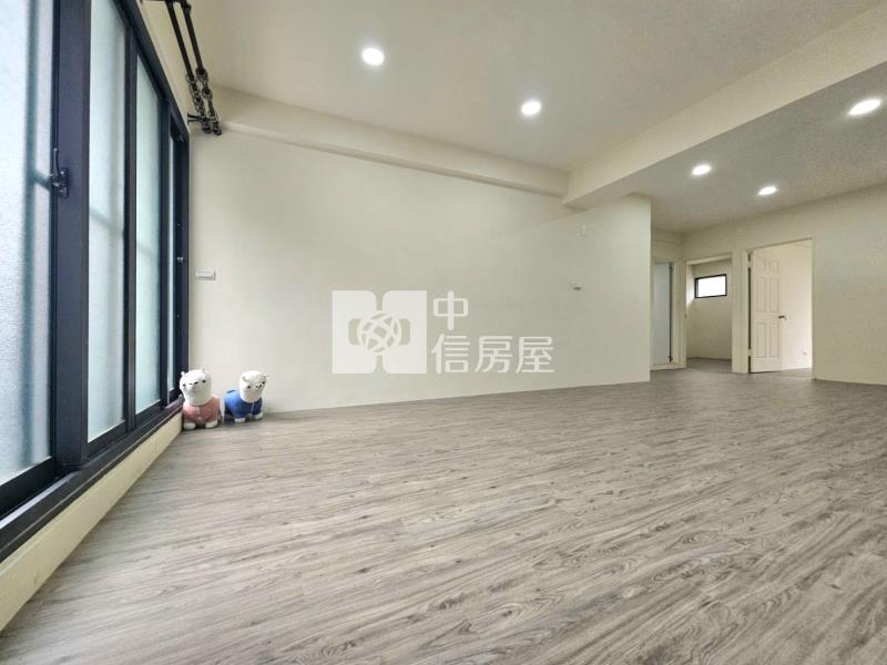 中科世貿全新整理三房車位房屋室內格局與周邊環境