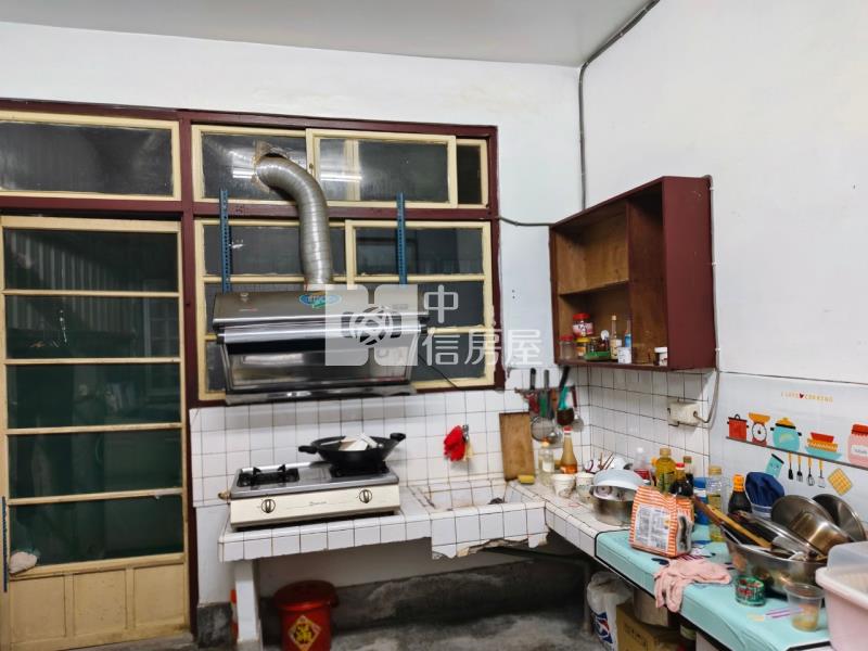 C1-8鯉魚山下懷舊透天房屋室內格局與周邊環境