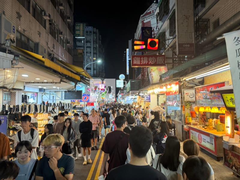 一中商圈廣場旁金店首選房屋室內格局與周邊環境