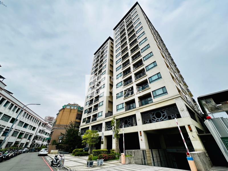 寓上逢甲視野戶附車位房屋室內格局與周邊環境