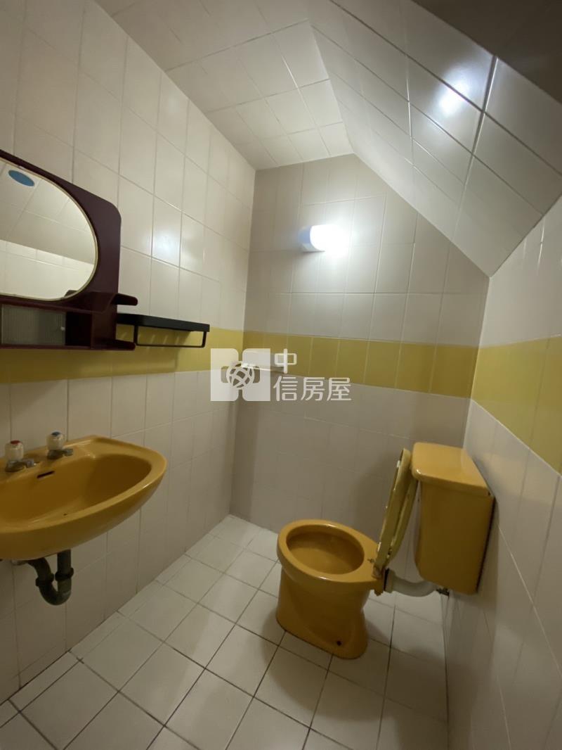 仁德傳統車庫透天房屋室內格局與周邊環境
