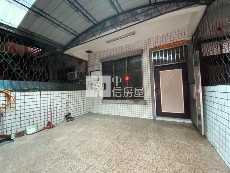 仁德傳統車庫透天房屋室內格局與周邊環境