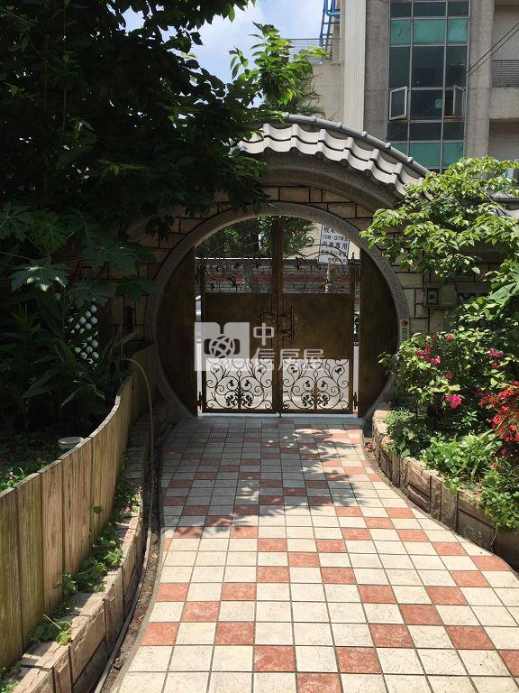 中壢車站正體育園區邊間美別墅(中信卓越團隊)房屋室內格局與周邊環境