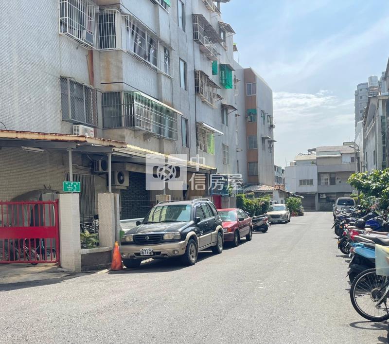 東區邊間五房需整理透天房屋室內格局與周邊環境