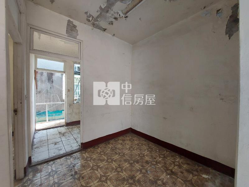 中壢區近萬能大學(中園路)(要整理)三樓公寓房屋室內格局與周邊環境