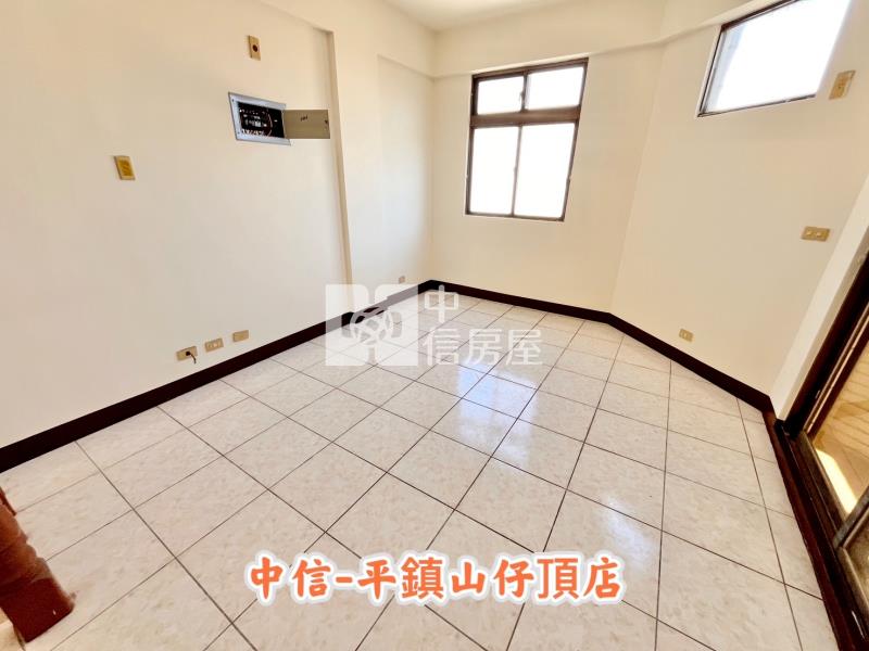 市區旁大地坪五房便宜透天房屋室內格局與周邊環境