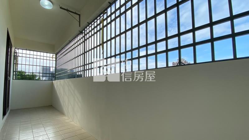 大里國光花市鬧中取靜三房車位房屋室內格局與周邊環境