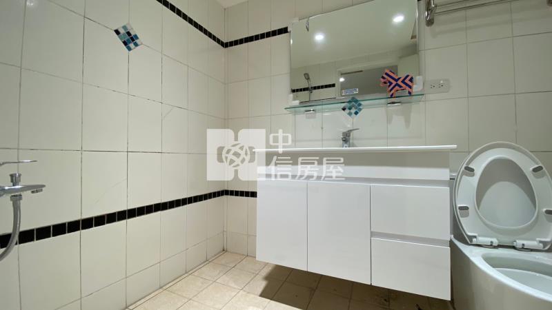 中華路夜市精美套房房屋室內格局與周邊環境