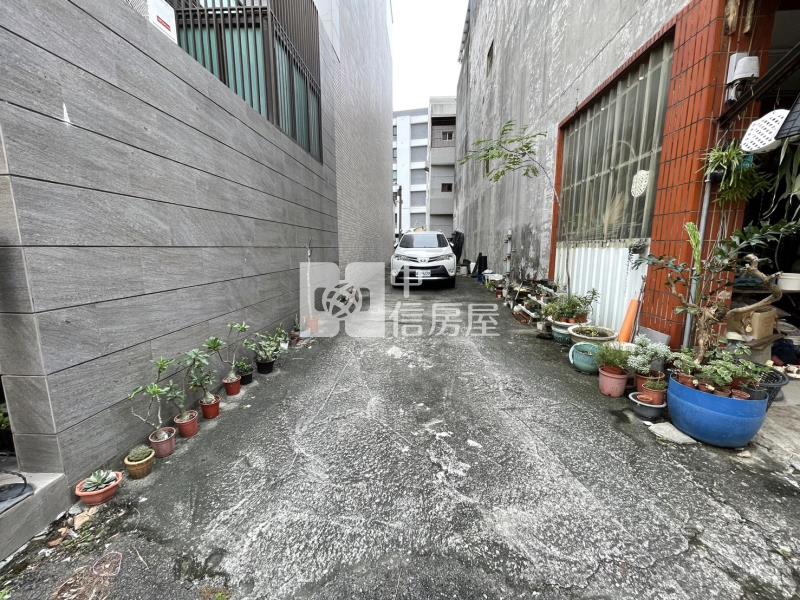 歸仁市區近圓環建地房屋室內格局與周邊環境