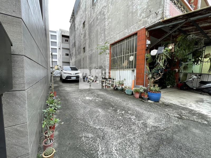 歸仁市區近圓環建地房屋室內格局與周邊環境