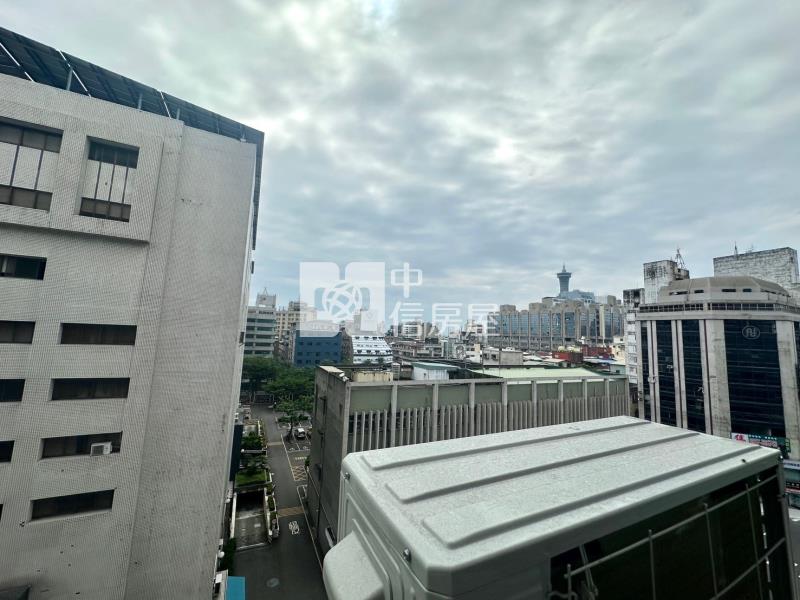 臺中公園旁溫馨電梯套房房屋室內格局與周邊環境