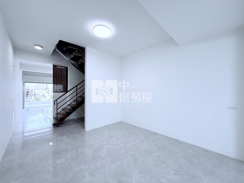 佳里靚雅白靜四套房透天房屋室內格局與周邊環境