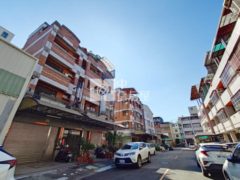十甲商圈邊間透店房屋室內格局與周邊環境