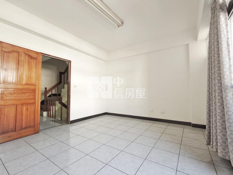 十甲商圈邊間透店房屋室內格局與周邊環境