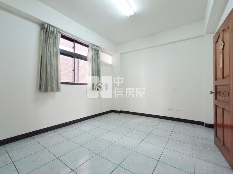 十甲商圈邊間透店房屋室內格局與周邊環境