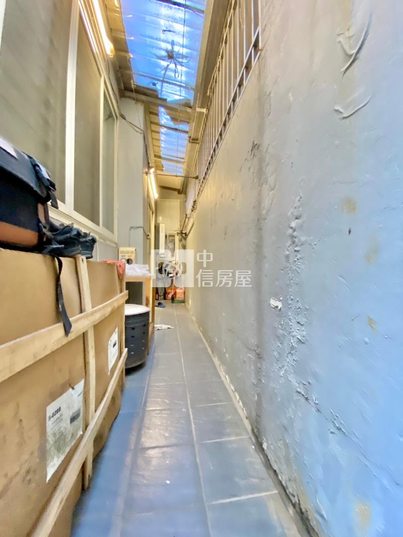 精誠商圈一樓大面寬住商合併房屋室內格局與周邊環境