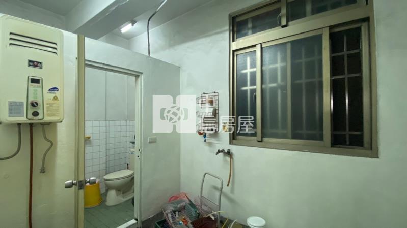 正東山路商業美透天房屋室內格局與周邊環境