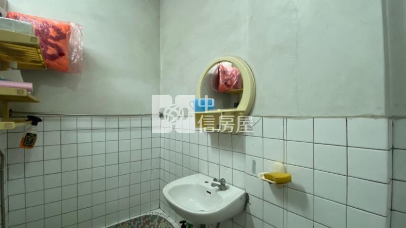 正東山路商業美透天房屋室內格局與周邊環境