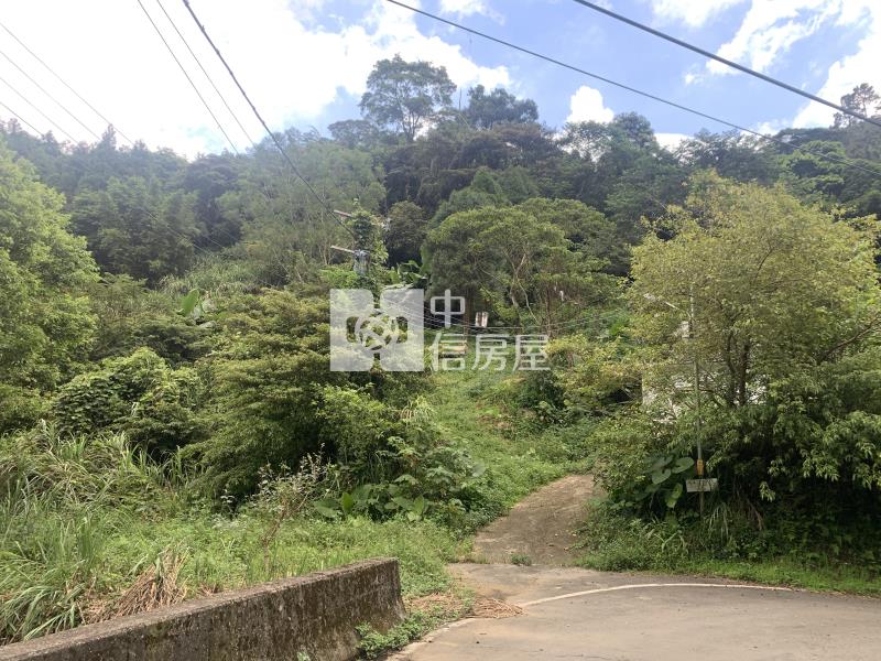 新竹縣尖石鄉原保地房屋室內格局與周邊環境