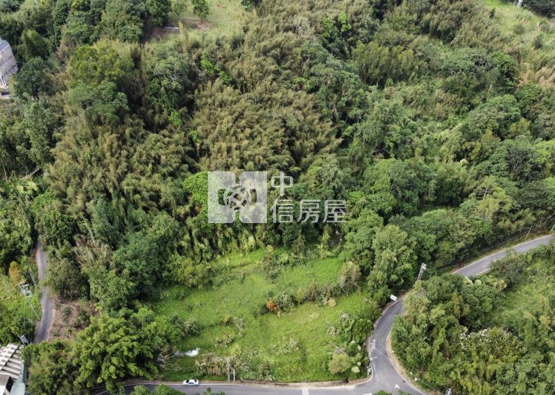 新社雙翠潭旁雙面臨路農地房屋室內格局與周邊環境