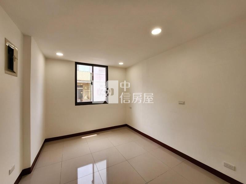 高鐡南路旁透天(2)房屋室內格局與周邊環境