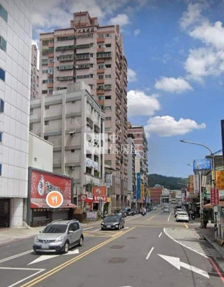 桃園藝文特區南平路金透店房屋室內格局與周邊環境