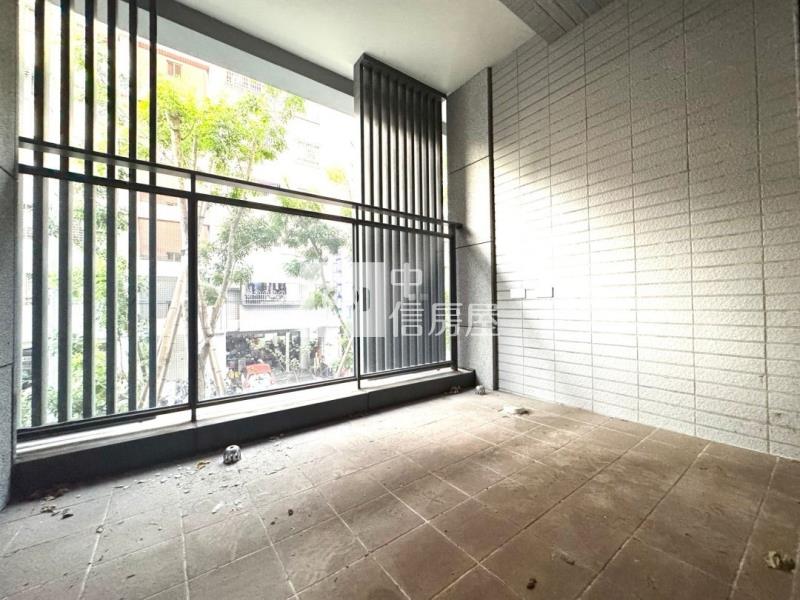 中興商圈角間平車樓店房屋室內格局與周邊環境
