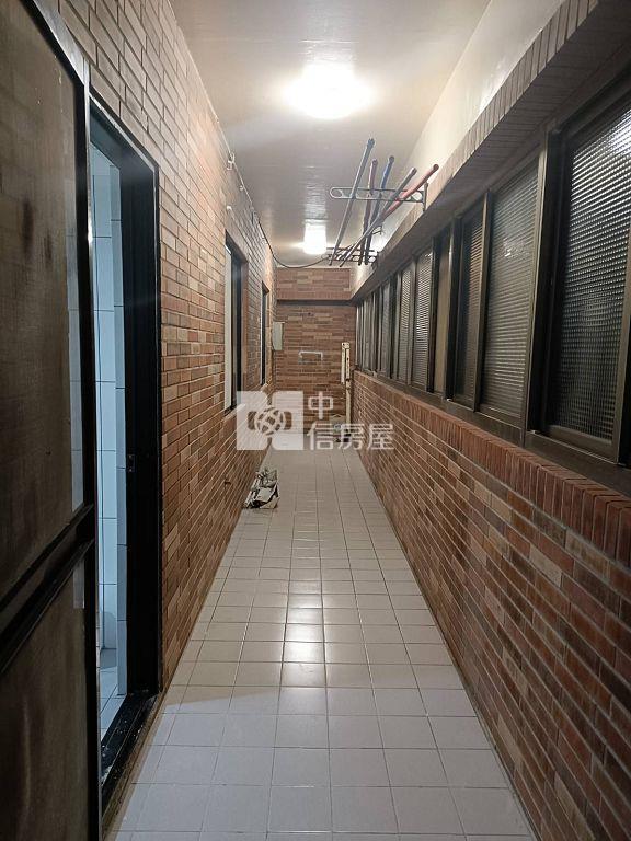 大潤發商圈(武陵世家)整新3+1房(中信卓越團隊)房屋室內格局與周邊環境