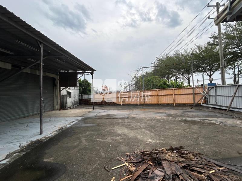 仁德保安臨12米路美農地房屋室內格局與周邊環境
