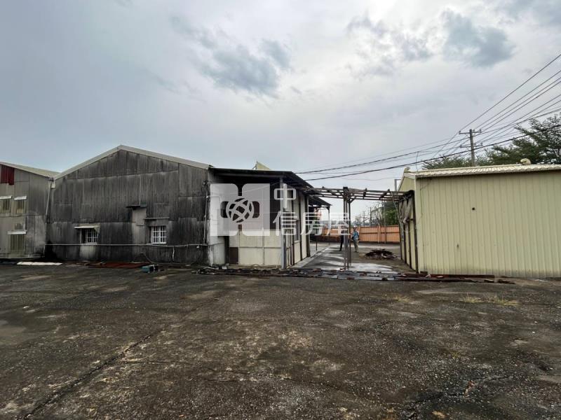 仁德保安臨12米路美農地房屋室內格局與周邊環境