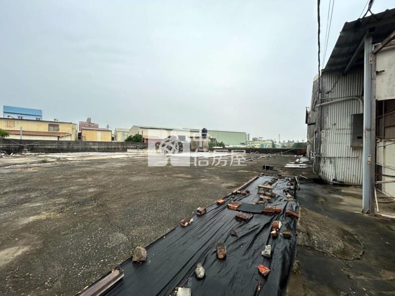 仁德保安臨12米路美農地房屋室內格局與周邊環境