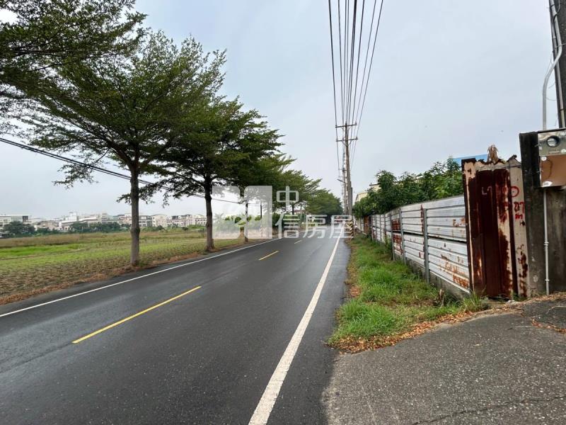 仁德保安臨12米路美農地房屋室內格局與周邊環境